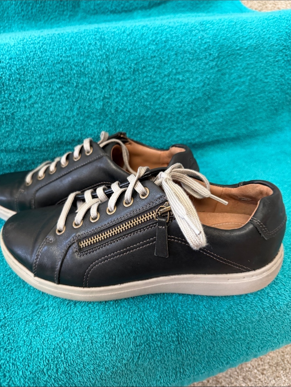 Women’s Black Leather Low-Top Sneakers with Gray Soles and side zipper - Picture 2 of 6